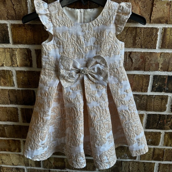 Rare Editions Ivory and Gold Brocade Dress with Bow - Picture 4 of 11